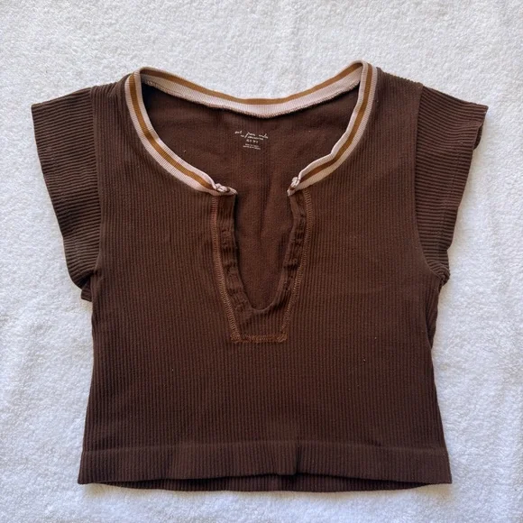 Urban Outfitters Out from Under Going for Gold Crop Top - Picture 1 of 4